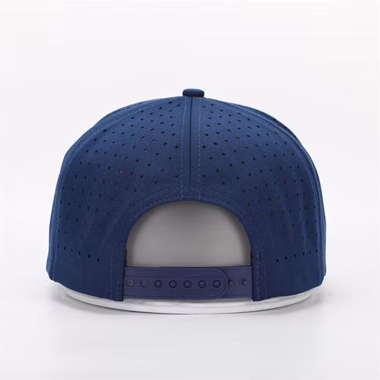 Casquette de baseball en corde avec logo en caoutchouc PVC à 5 panneaux de sports personnalisés à la mode, chapeau perforé à trou percé découpé au laser, chapeau de papa bleu marine à bord incurvé